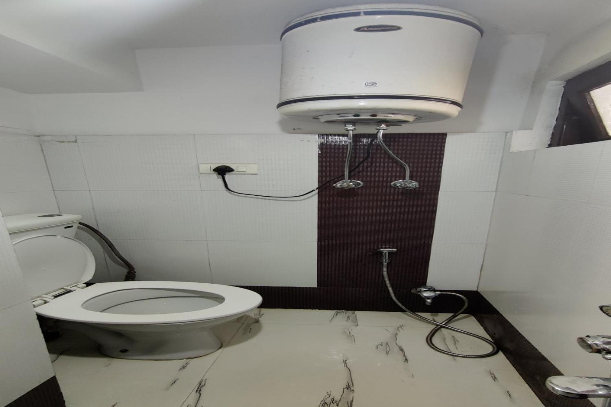 Capital O 8272 Hotel Pratigya Residency ガントク エクステリア 写真
