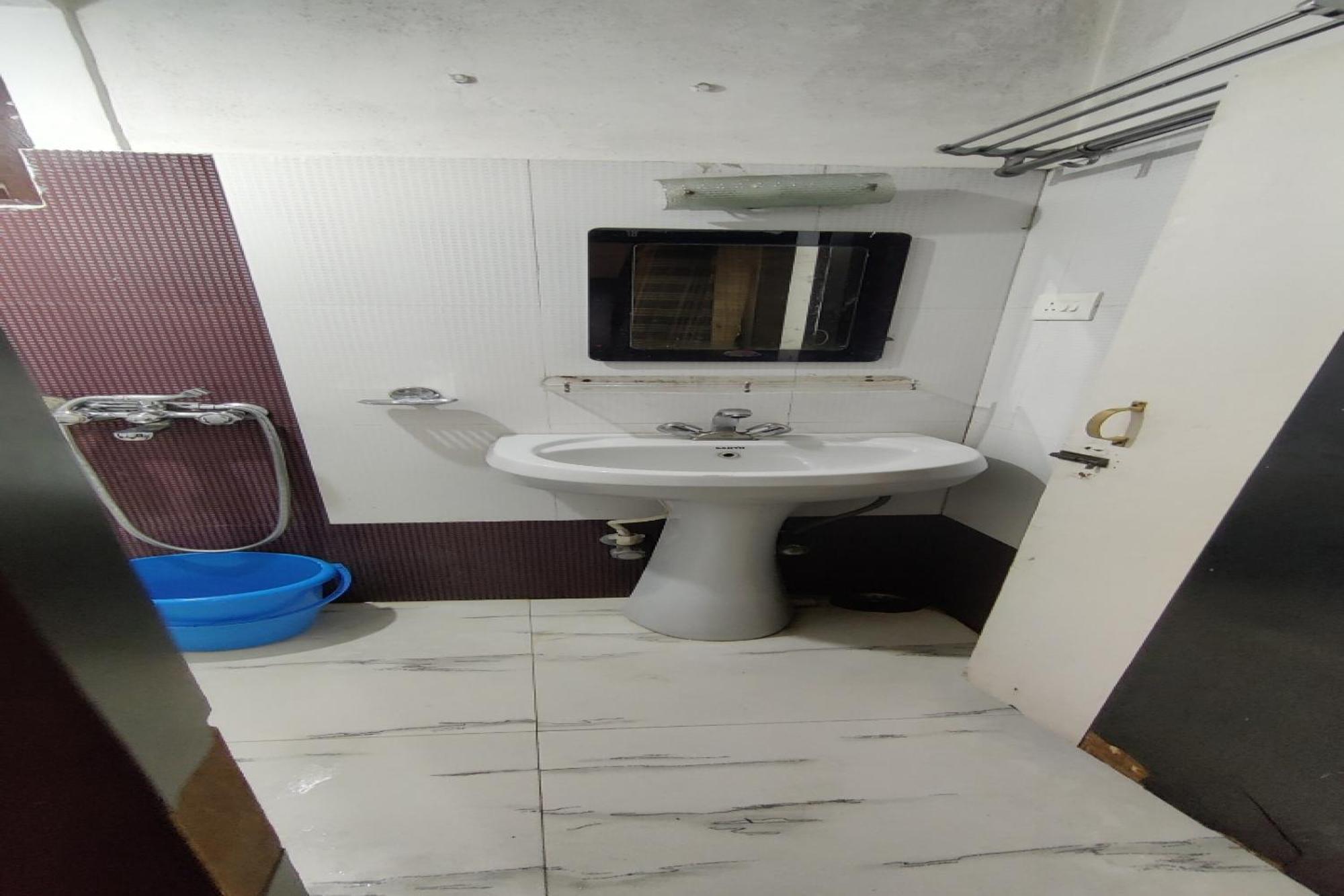 Capital O 8272 Hotel Pratigya Residency ガントク エクステリア 写真