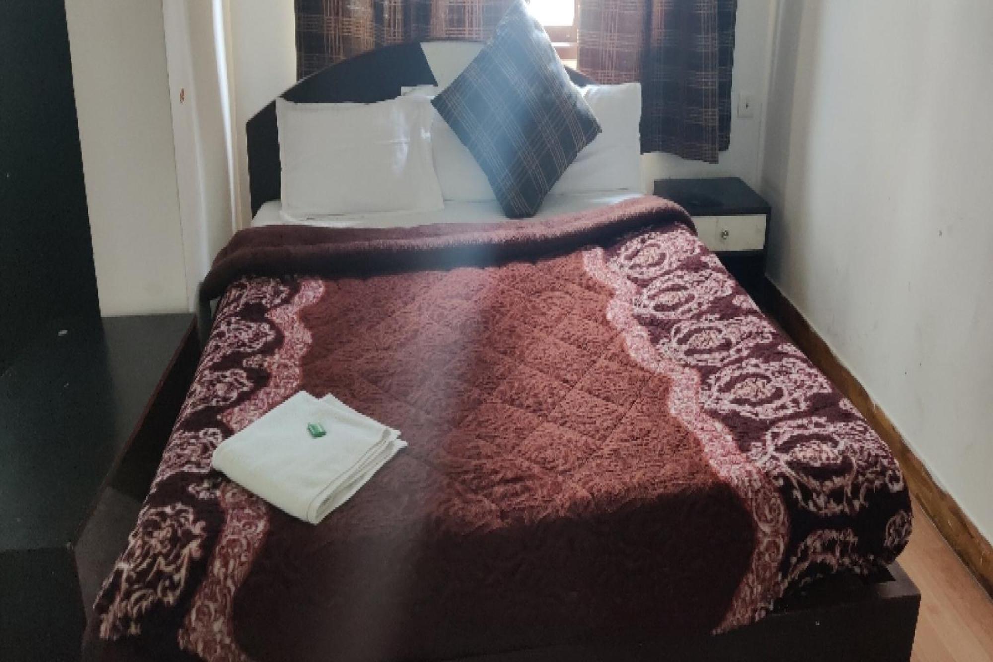 Capital O 8272 Hotel Pratigya Residency ガントク エクステリア 写真