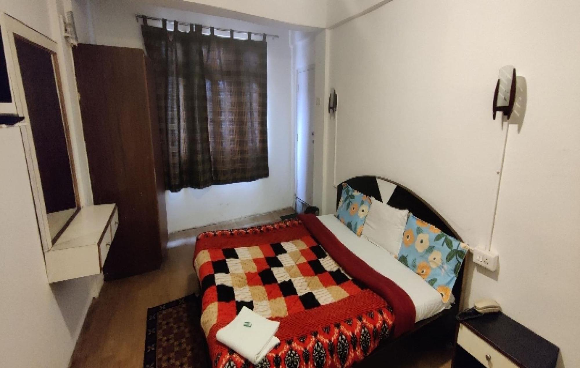 Capital O 8272 Hotel Pratigya Residency ガントク エクステリア 写真